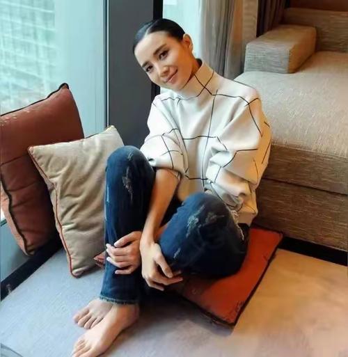 娱乐没有圈剧照_娱乐没有圈电视剧_娱乐圈脚大的